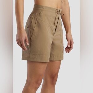 Indyeva Quick Trek Hiking Shorts 6" Gold Tan Khaki Size Small Athletic Shorts